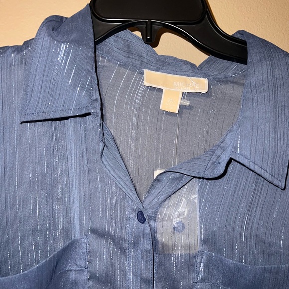 Michael Kors blouse - Picture 2 of 7